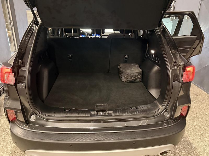 Ford Kuga (2023) 2.5 HYBRID, - fotka 13 z 31