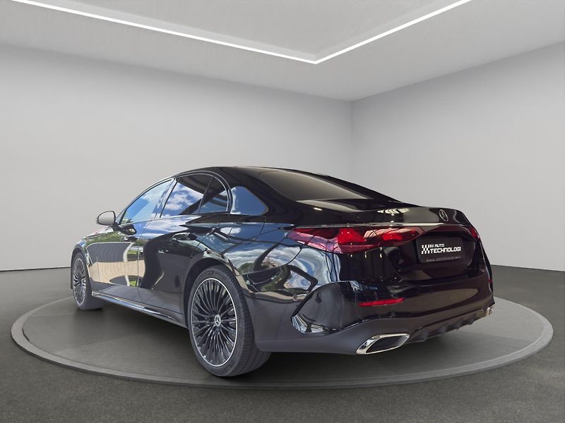 Mercedes-Benz Třídy E (2025) E 300 de 4MATIC sedan - fotka 5 z 20