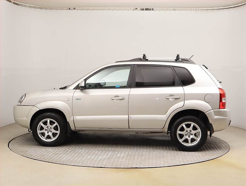 Hyundai Tucson (2007) 2.0 CRDi, 4X4, nová STK - fotka 3 z 17