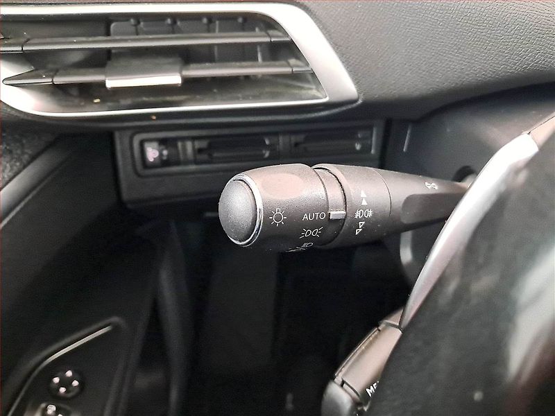Peugeot 5008 (2019) Allure PureTech 130, Automat - fotka 21 z 21