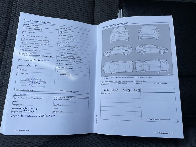 Volkswagen Golf 1,2 TSI 77KW DSG,ČR.1.MAJ. - fotka 33 z 33