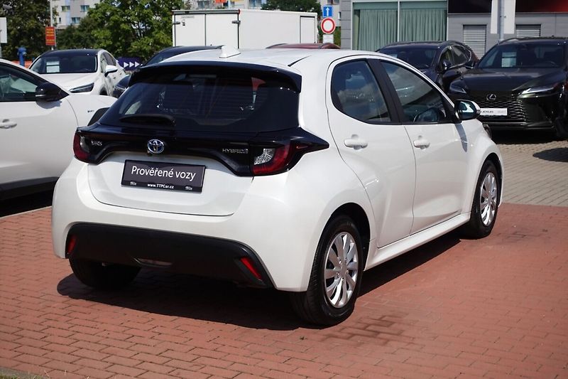 Toyota Yaris 1,5 HEV Comfort - fotka 4 z 26