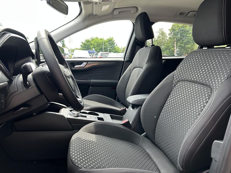 Ford Kuga Top Edition 2.5 HEV 132 kW - fotka 18 z 36
