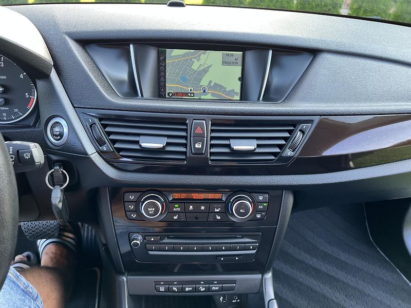 BMW X1 2.0D 135KW,4x4,XLINE,PANORAMA - fotka 38 z 48