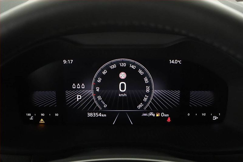 Škoda Karoq (2024) Fresh 2.0 TDI - fotka 8 z 17
