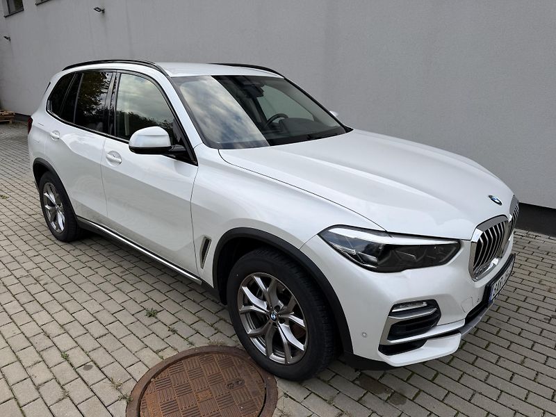 BMW X5 (2021) - fotka 4 z 27