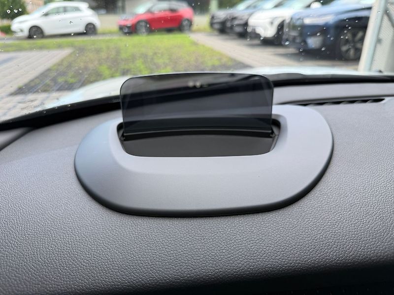 Mini Cooper SE 135 kW HUD REZERVACE - fotka 15 z 33