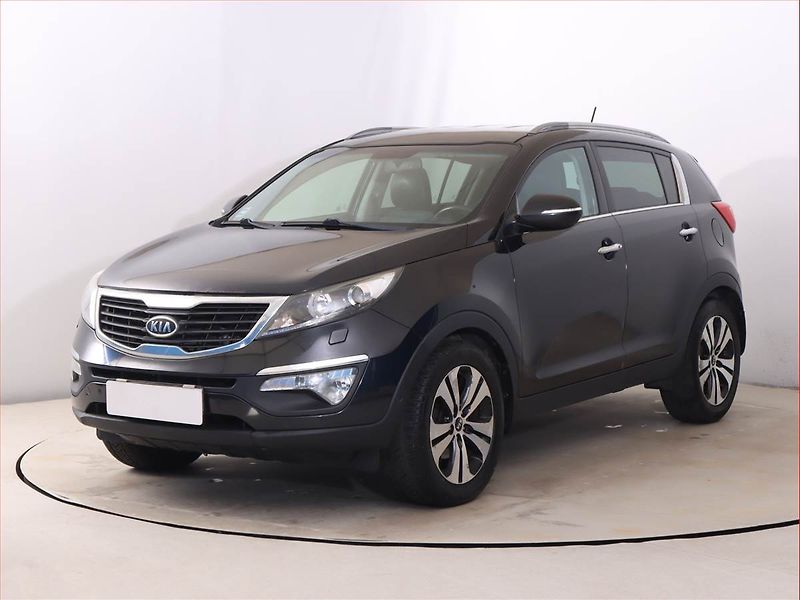 Kia Sportage (2012) 2.0 CRDi, Navi, Tempomat - fotka 2 z 17