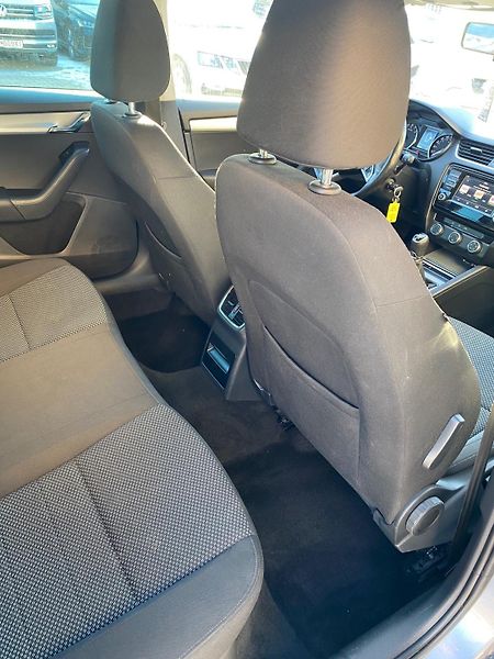 Škoda Octavia (2016) Škoda Octavia 1,6TDi TOP STAV - fotka 11 z 18
