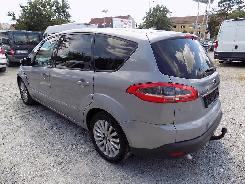 Ford S-MAX 2,0 TDCI 103 KW VÝHŘEV, TAŽNÉ - fotka 13 z 41