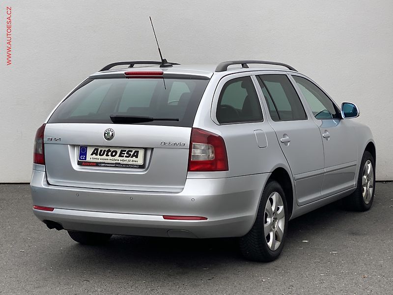 Škoda Octavia (2008) 2.0TDi 4x4, Elegance, xenon - fotka 4 z 18