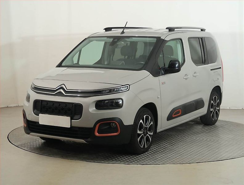 Citroën Berlingo (2019) Feel 1.5 BlueHDi, 5Míst, ČR - fotka 2 z 13