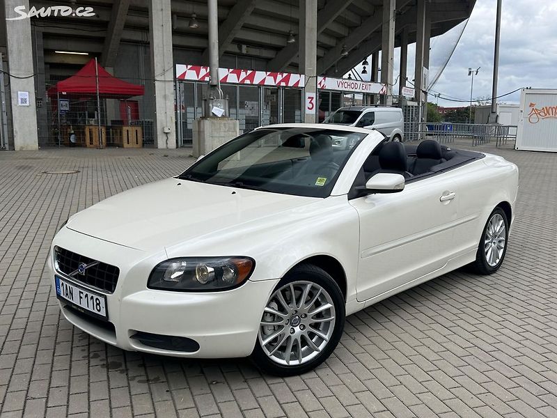 Volvo C70 (2007) 2.4D, 132kw Kabrio Automat - fotka 1 z 21