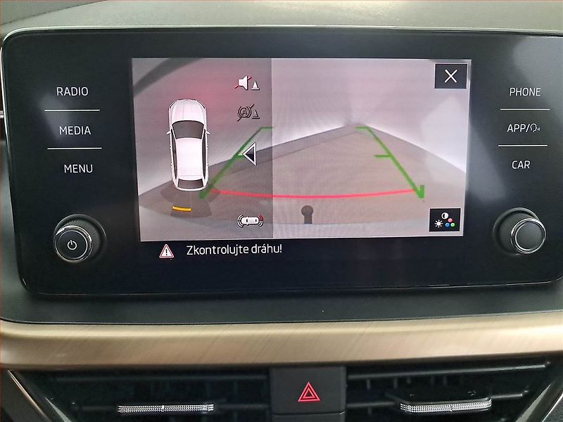 Škoda Scala (2019) Style 1.6 TDI, Tempomat - fotka 13 z 16