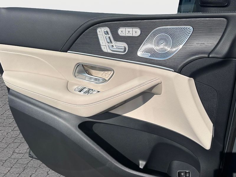 Mercedes-Benz GLE (2026) 450 d 4MATIC - fotka 8 z 12