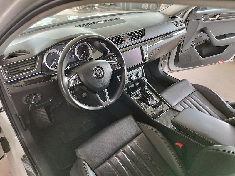 Škoda Superb (2017) TDI,110KW,L&K,DSG,NAVI,LED - fotka 16 z 33