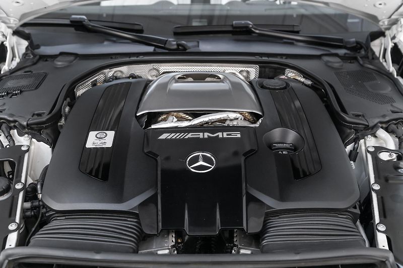 Mercedes-Benz SL 63 AMG*Karbon*Burmester*Masáž - fotka 17 z 41