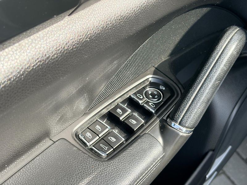 Porsche Cayenne DIESEL 3.0 V6 180KW - fotka 8 z 42