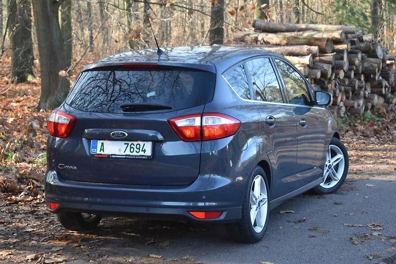Ford C-Max druhé generace je povedené auto