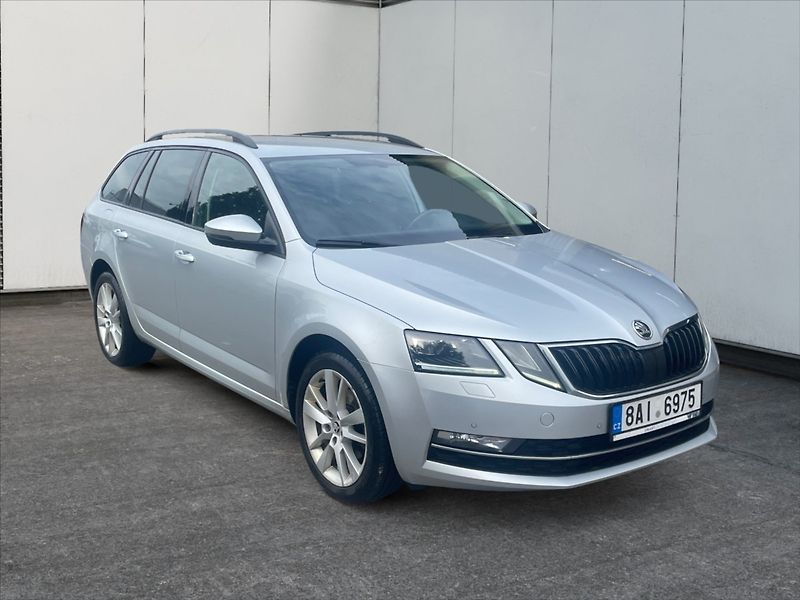 Škoda Octavia 2,0 TDI Style DSG - fotka 1 z 11