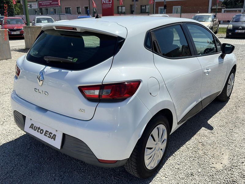Renault Clio (2013) 1.5 dCi, ČR, Navi, AC - fotka 4 z 16
