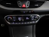 Hyundai i30 (2018) Style 1.4 T-GDI, Serv.kniha - náhled 10