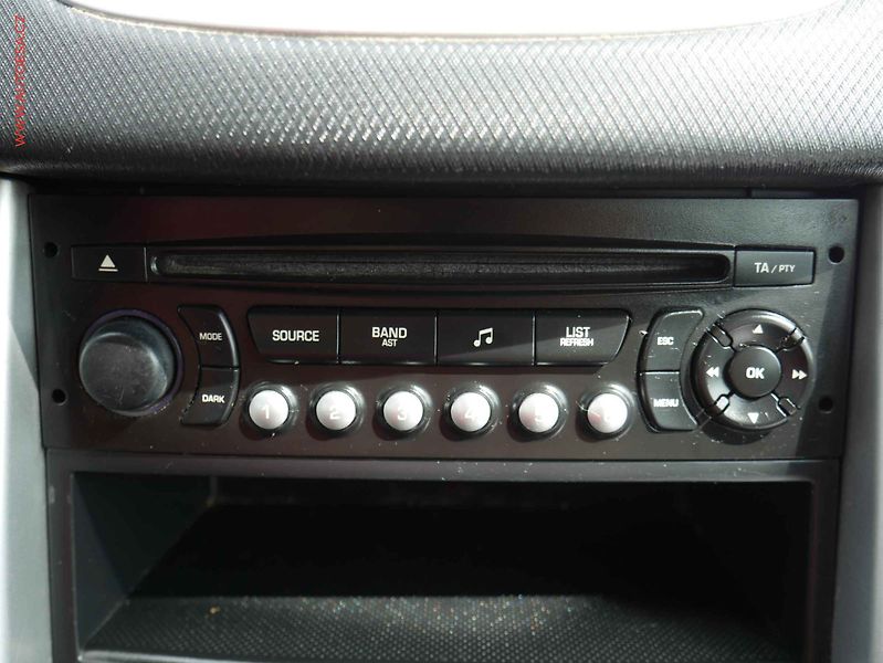 Peugeot 207 (2012) 1.4 HDi, AC, STK4/28 - fotka 14 z 16