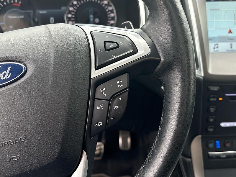 Ford S-MAX (2016) Vignale 154kW - fotka 21 z 30