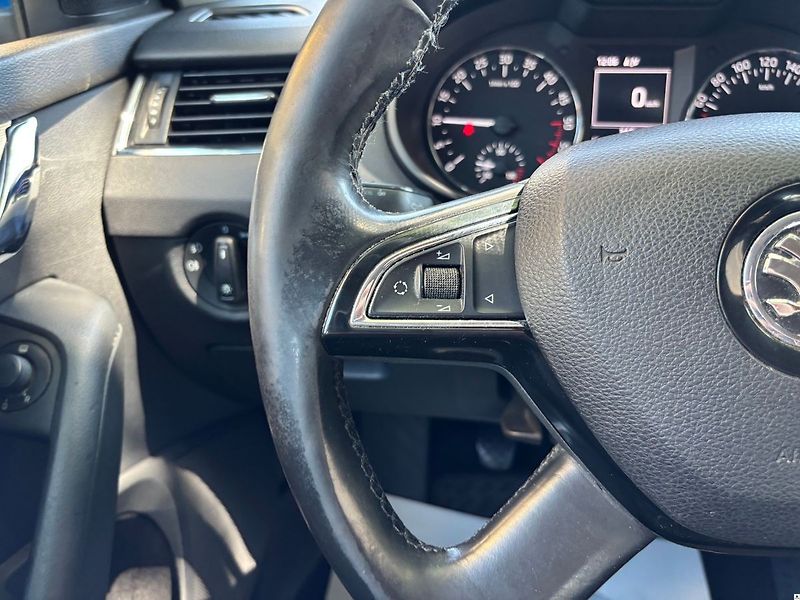 Škoda Octavia 1.6TDI/2015/ELEGANCE,ČR,MANUÁL - fotka 33 z 52