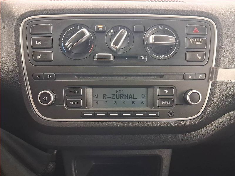 Škoda Citigo (2014) Ambition 1.0 MPI, Tempomat - fotka 12 z 19