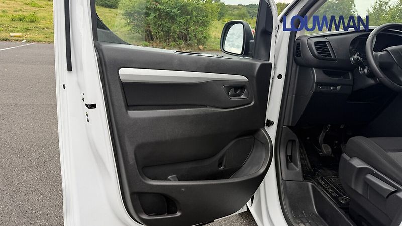 Toyota ProAce 2.0D 6M L2 CREW CAB - fotka 12 z 19