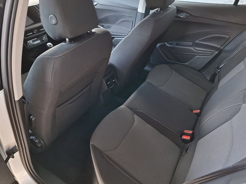 Škoda Fabia (2025) Selection TS 70/1.0 M5F - fotka 6 z 25