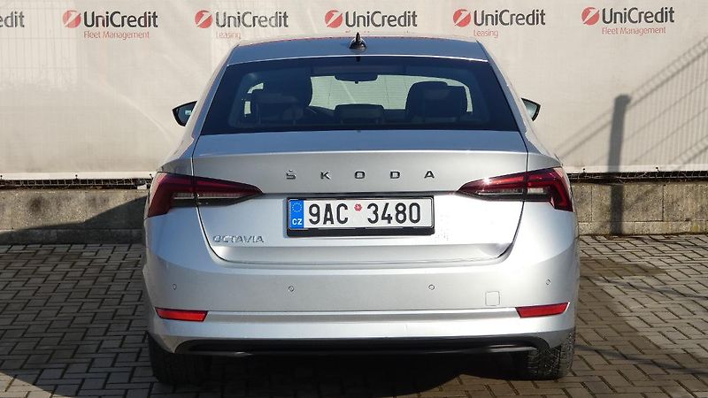 Škoda Octavia 2,0 TDI  Ambition DSG - fotka 4 z 20