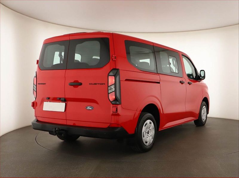 Ford Transit Custom (2024) 2.0 EcoBlue - fotka 5 z 16