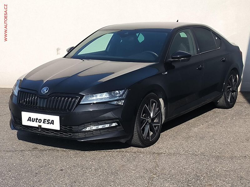Škoda Superb (2023) 2.0 TSi, ČR, SportLine, DSG - fotka 3 z 21