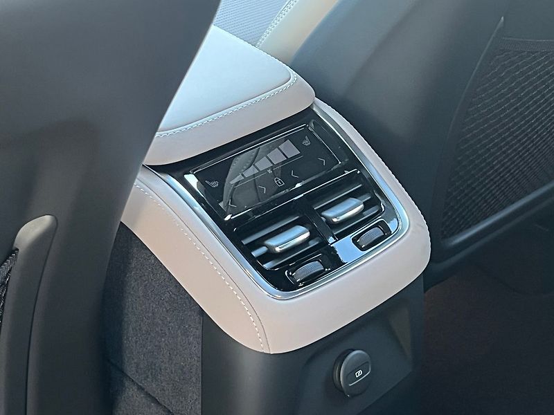 Volvo XC90 T8 PLUS ventilace vzduch 360 - fotka 13 z 21
