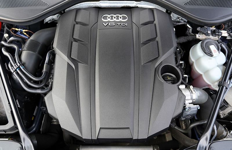 Audi A8 50 TDI Quattro 210 Kw/B&O/Matr - fotka 10 z 49