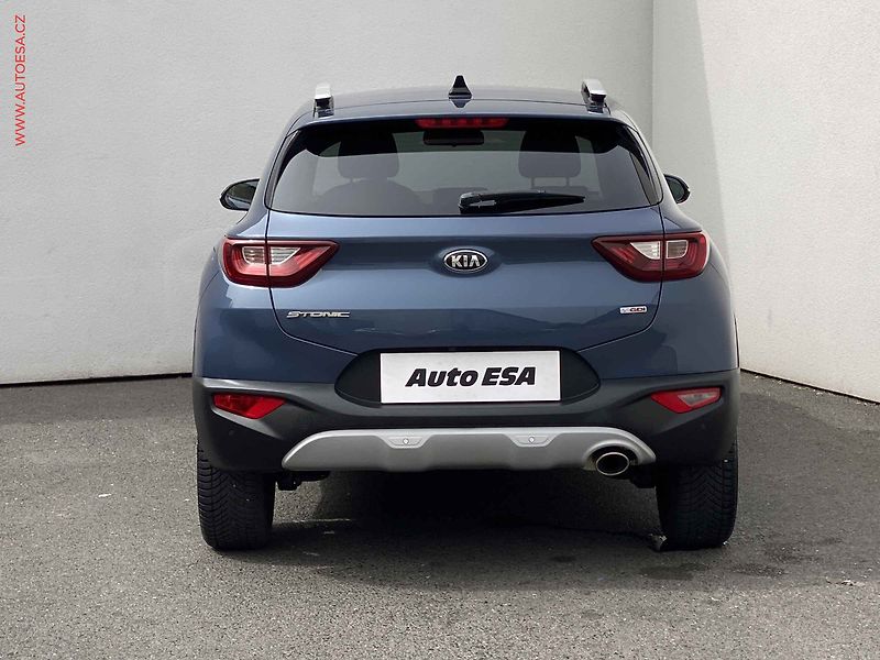 Kia Stonic (2020) 1.0 T-GDi, AC, navi, kamera - fotka 5 z 18