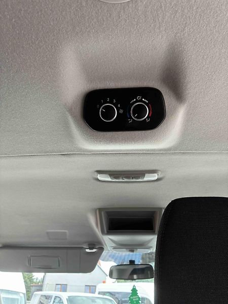 Ford Transit Custom (2018) L2-H1, KLIMA, 9 MÍST - fotka 12 z 15