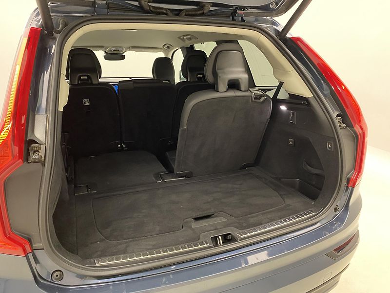 Volvo XC90 B5 AWD DARK PLUS AUT CZ 7m - fotka 34 z 67