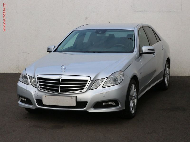 Mercedes-Benz Třídy E (2014) 2.1 D E200, Avantgarde, AT - fotka 3 z 3