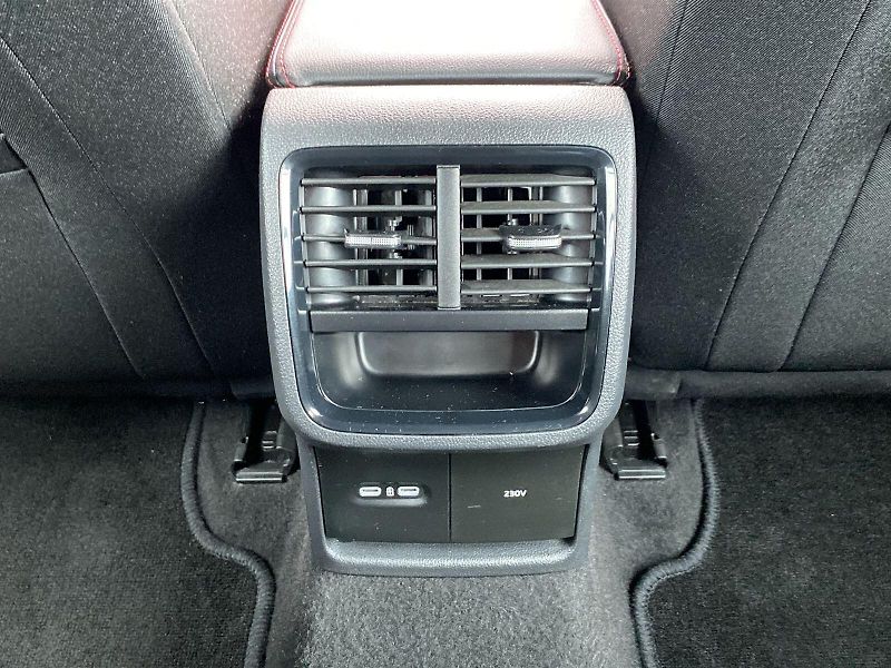 Škoda Octavia (2023) Combi 2.0 TSI RS - fotka 28 z 38