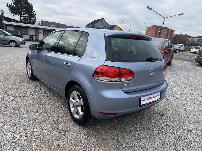 Volkswagen Golf 1.2TSi,rezervace - fotka 5 z 41