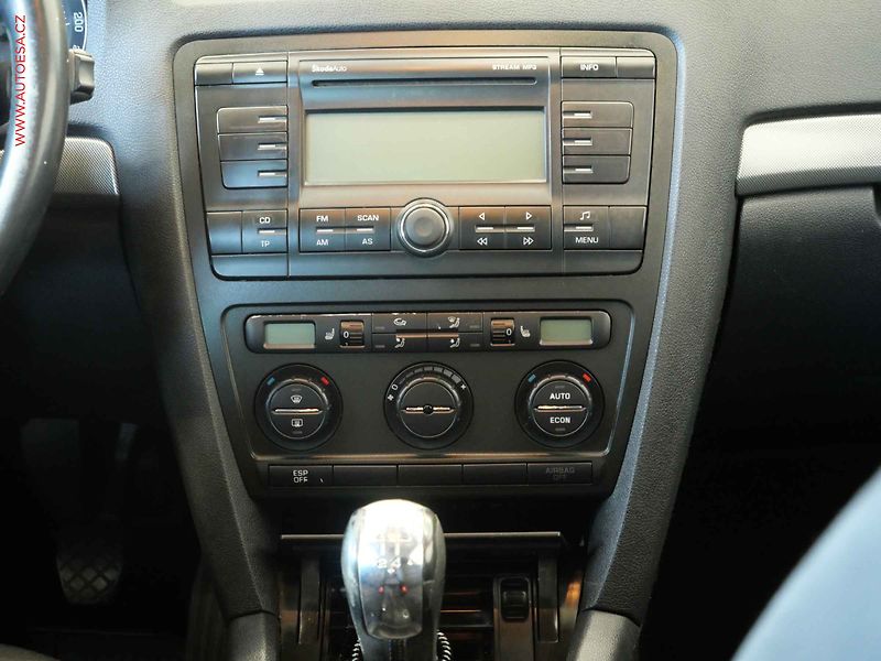 Škoda Octavia (2006) 1.6i, AC, temp - fotka 13 z 20