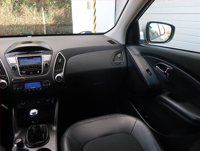 Hyundai ix35 (2012) 1.6 GDI, Tempomat - fotka 8 z 17