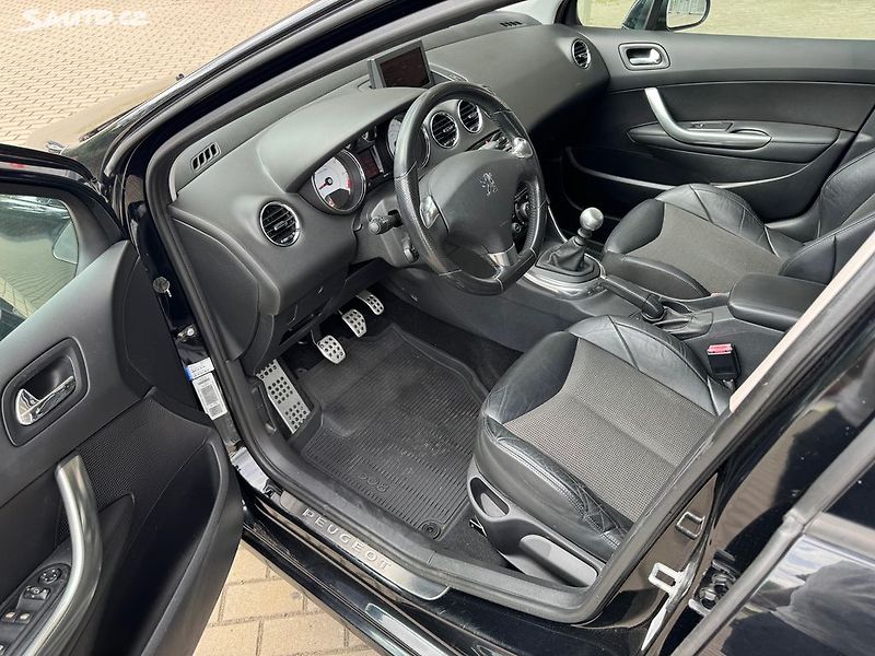 Peugeot 308 (2010) GTi 1.6i 147kw Nová STK - fotka 14 z 20