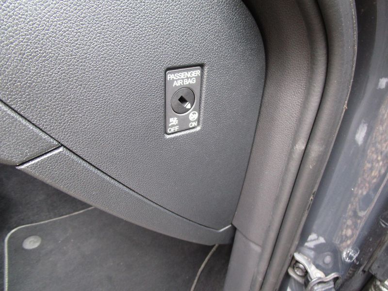 Volkswagen Golf 2,0TDI-DSG-NOVÁ STK+OLEJ - fotka 27 z 30