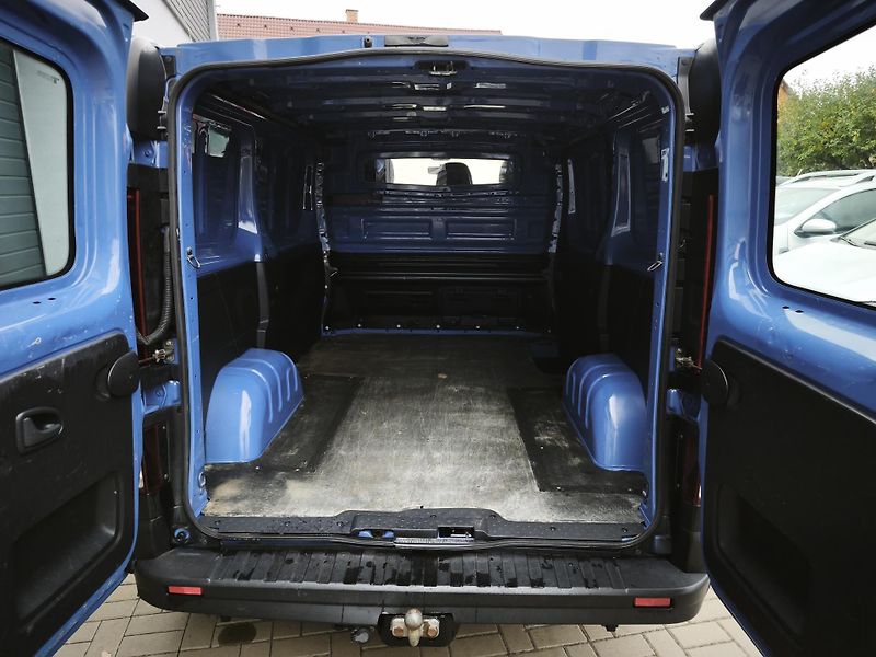 Opel Vivaro (2014) 2,0TDCi 85kW  - fotka 11 z 28