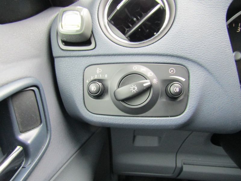 Ford Galaxy (2006) 2.0 TDCi 96kW  ZIMNÍ PNEU 7MÍS - fotka 30 z 40