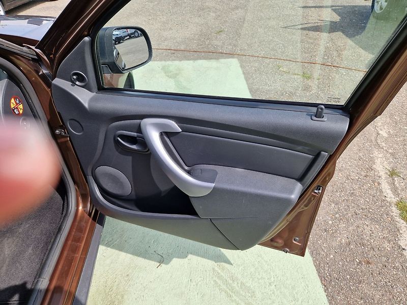 Dacia Duster 1.5dCi, 66kW, Klima, Tažné - fotka 18 z 28